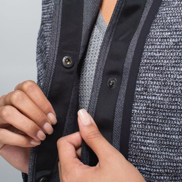 Lululemon Cocoon Car Coat Jacket (solid grey back) - Picture 9 of 9